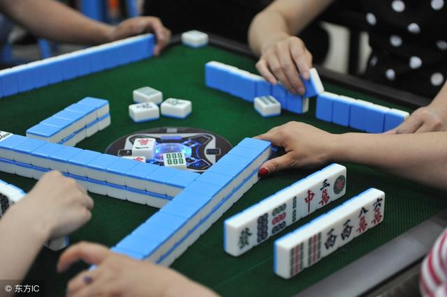 7分钟揭秘！途游四川麻将神器(自建房怎么赢)